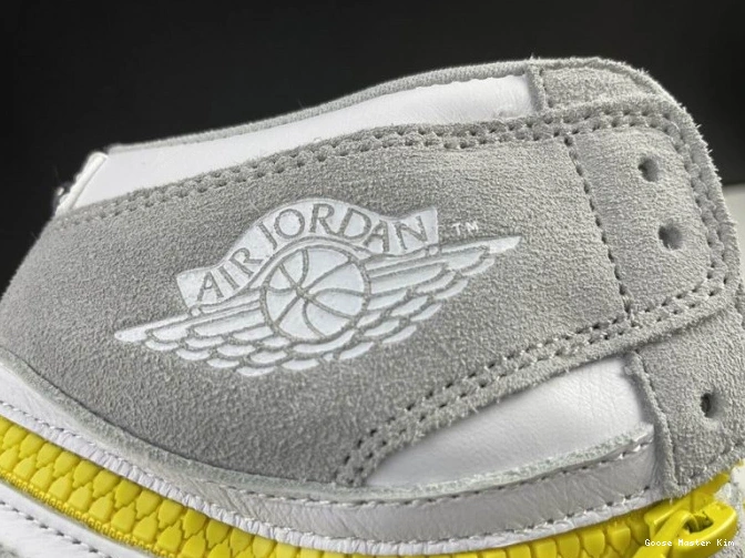 Air Switch CW6576-100 Smoke High 1 Jordan Light 0528